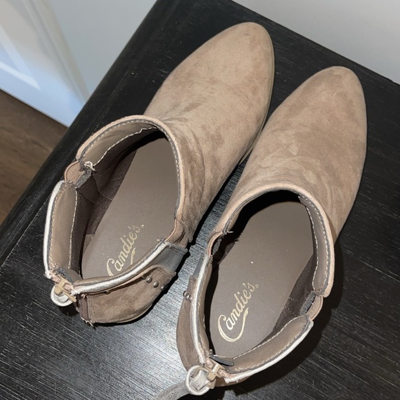 Taupe booties - Picture 5 of 5